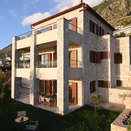 Villa Dafni - Infinite Sea Vistas With Private Pool Kalamata