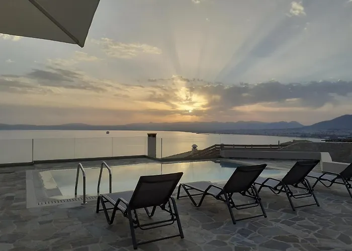 Dafni - Infinite Sea Vistas With Private Pool Kalamata