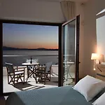 Dafni - Infinite Sea Vistas With Private Pool カラマタ