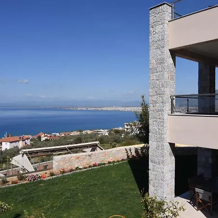 Dafni - Infinite Sea Vistas With Private Pool * 칼라마타