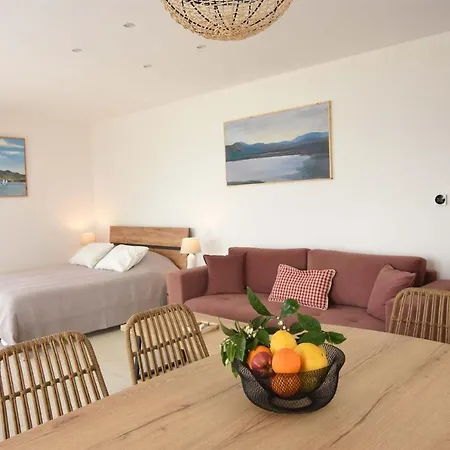 Dafni - Infinite Sea Vistas With Private Pool Vila *