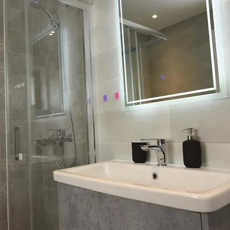 Dafni - Infinite Sea Vistas With Private Pool 빌라