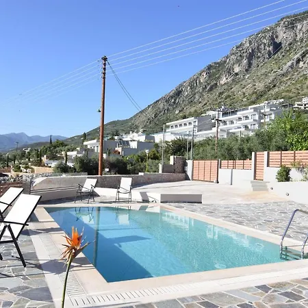 Dafni - Infinite Sea Vistas With Private Pool 别墅