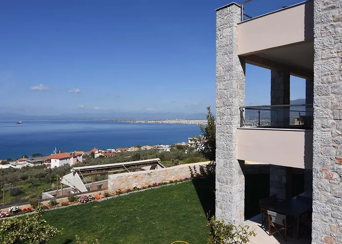 Dafni - Infinite Sea Vistas With Private Pool * Calamata