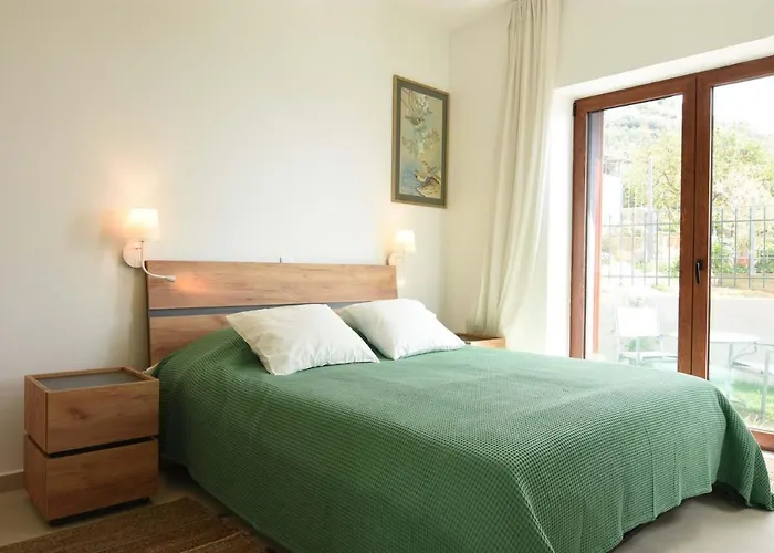 Dafni - Infinite Sea Vistas With Private Pool * Каламата