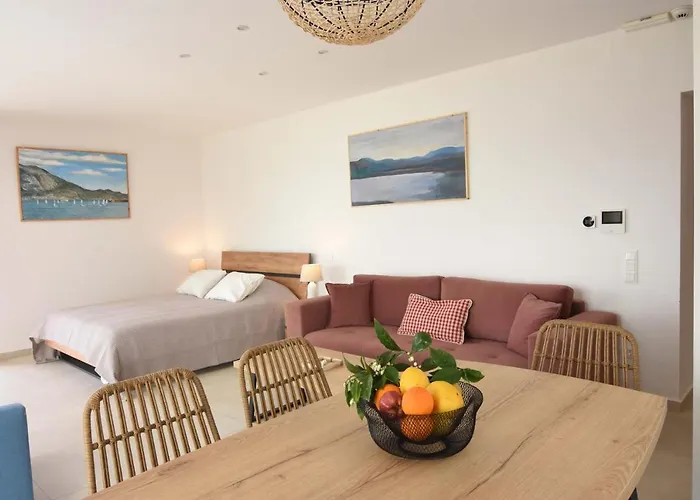 Dafni - Infinite Sea Vistas With Private Pool Вилла *