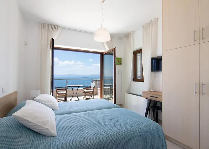 Dafni - Infinite Sea Vistas With Private Pool * Каламата