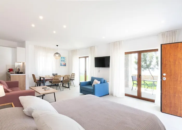 Dafni - Infinite Sea Vistas With Private Pool