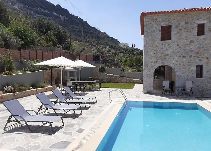 Dafni - Infinite Sea Vistas With Private Pool וילה