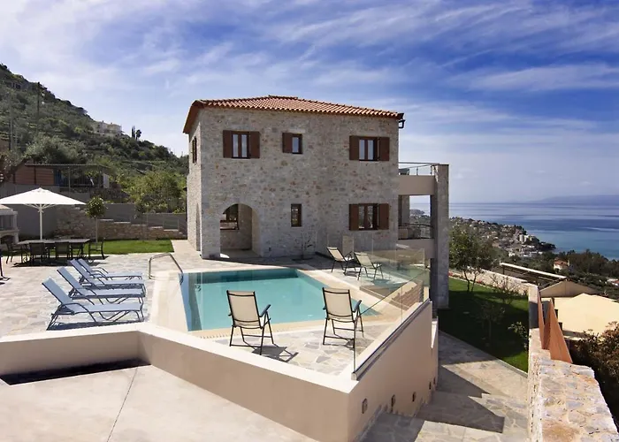 Villa Dafni - Infinite Sea Vistas With Private Pool Calamata
