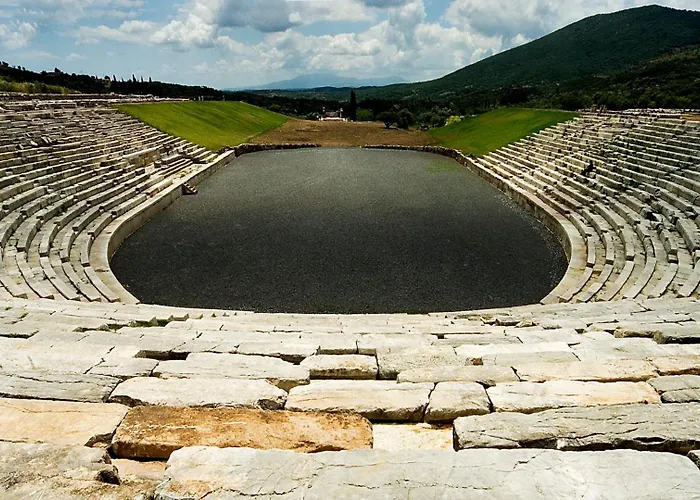 Dafni - Infinite Sea Vistas With Private Pool Вилла