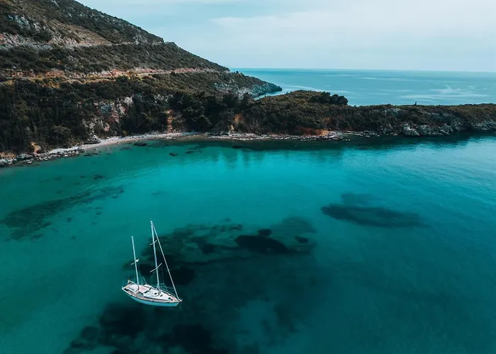 Dafni - Infinite Sea Vistas With Private Pool Вилла *