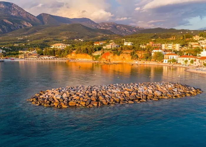 Dafni - Infinite Sea Vistas With Private Pool *