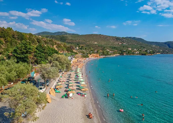 Dafni - Infinite Sea Vistas With Private Pool * Каламата