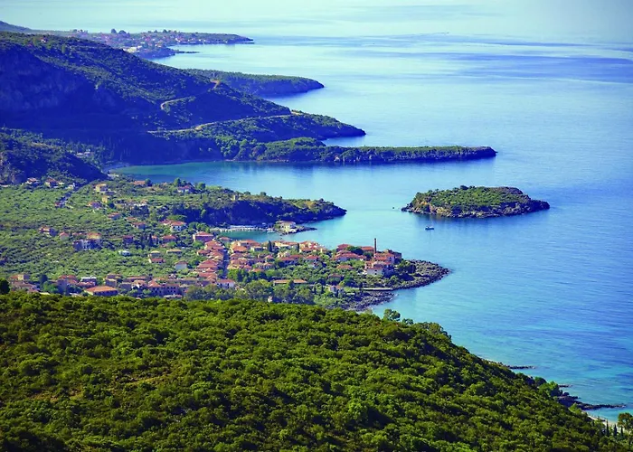 Dafni - Infinite Sea Vistas With Private Pool